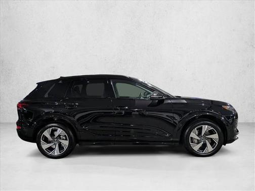 2025 Audi Q6 e-tron Premium Plus quattro