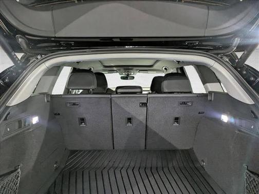 2025 Audi Q6 e-tron Premium Plus quattro