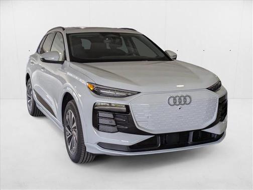 2025 Audi Q6 e-tron Premium Plus quattro