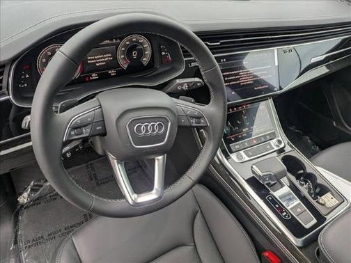 2026 Audi Q7 45 Premium Plus