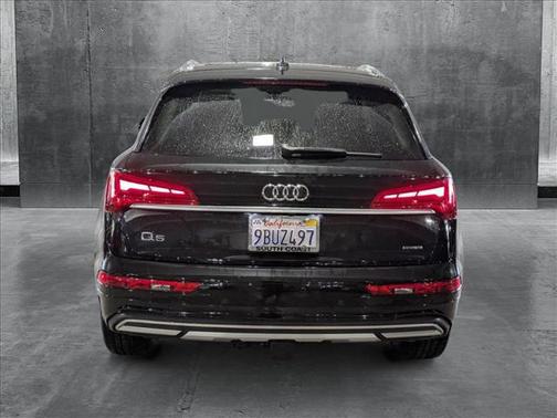 2022 Audi Q5 40 Premium