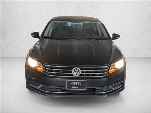 2017 Volkswagen Passat 1.8T SE