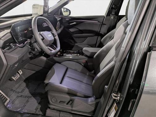 2025 Audi SQ6 e-tron Prestige quattro