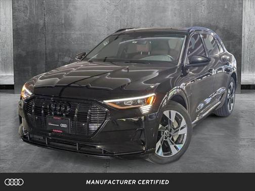 2022 Audi e-tron Premium Plus