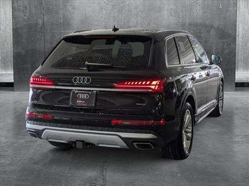 2025 Audi Q7 55 Prestige