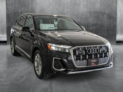 2025 Audi Q7 55 Prestige