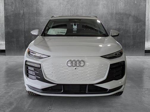 2025 Audi Q6 e-tron Premium quattro
