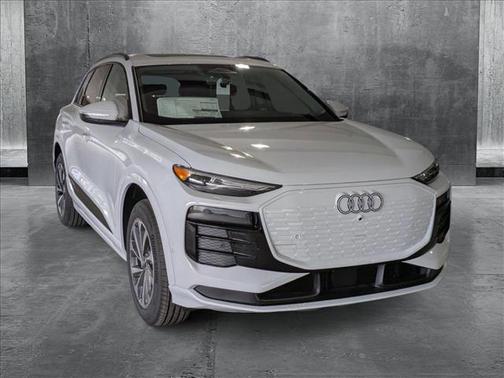 2025 Audi Q6 e-tron Premium quattro