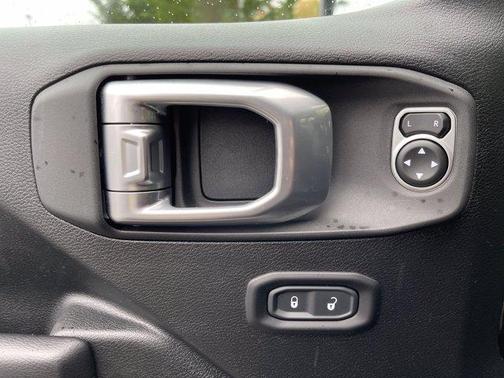 2020 Jeep Wrangler Sport for sale in Bellevue, WA - image 16