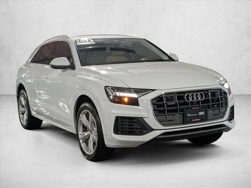 2023 Audi Q8 55 Premium
