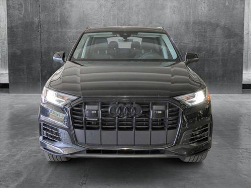 2023 Audi Q7 55 Premium Plus