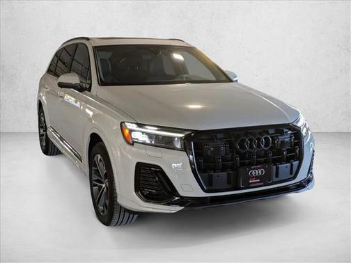 2025 Audi Q7 45 Premium Plus