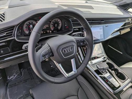 2025 Audi Q7 55 Prestige