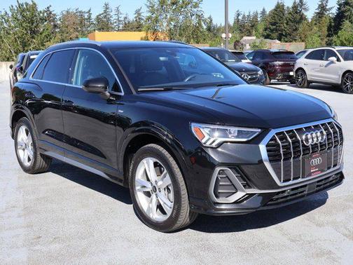 Mythos Black Metallic 2024 Audi Q3 Premium 45 TFSI S line quattro Tiptronic
