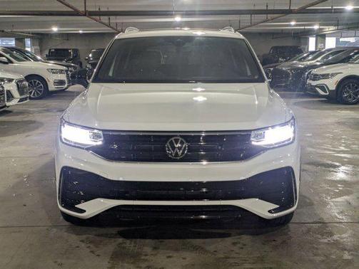 2024 Volkswagen Tiguan 2.0T SE R-Line Black 4MOTION