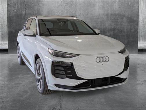 2025 Audi Q6 e-tron Premium Plus quattro