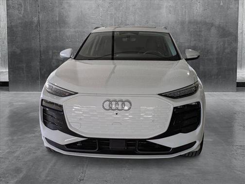 2025 Audi Q6 e-tron Premium Plus quattro