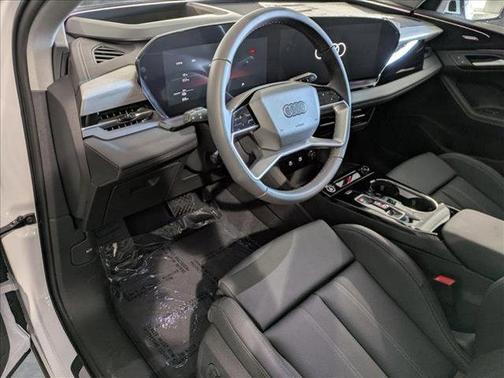 2025 Audi Q6 e-tron Premium Plus quattro