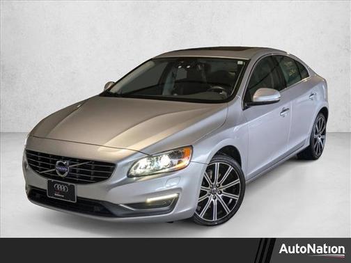 2014 Volvo S60 T5 Platinum