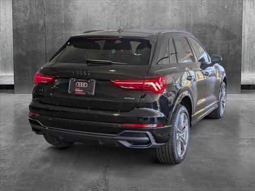 2025 Audi Q3 Premium 45 TFSI S line quattro Tiptronic