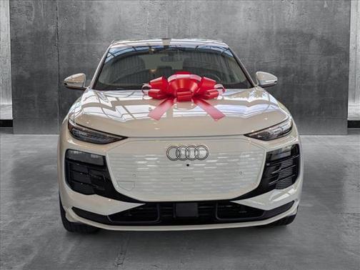 2025 Audi Q6 e-tron Premium Plus quattro