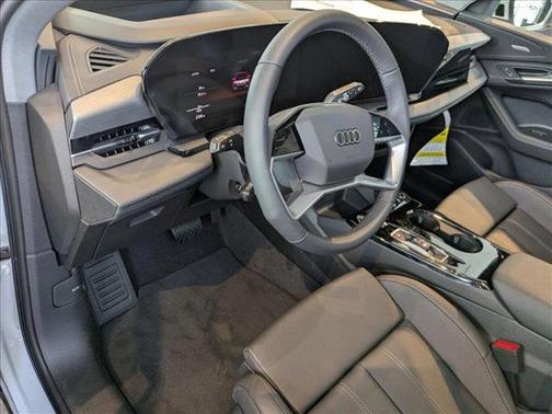 2025 Audi Q6 e-tron Premium Plus quattro