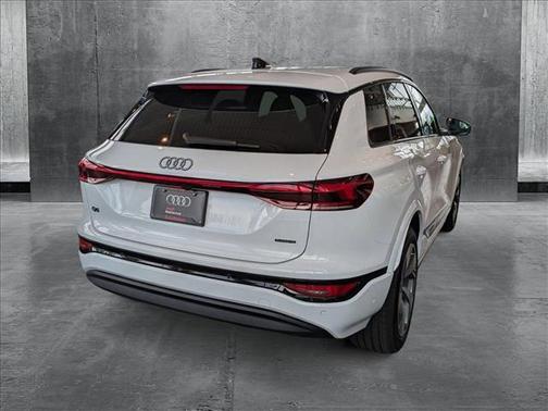 2025 Audi Q6 e-tron Premium Plus quattro