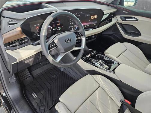 2025 Audi Q6 e-tron Premium Plus quattro
