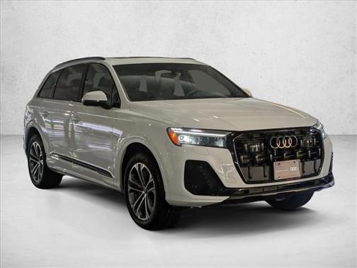 2025 Audi Q7 45 Premium Plus