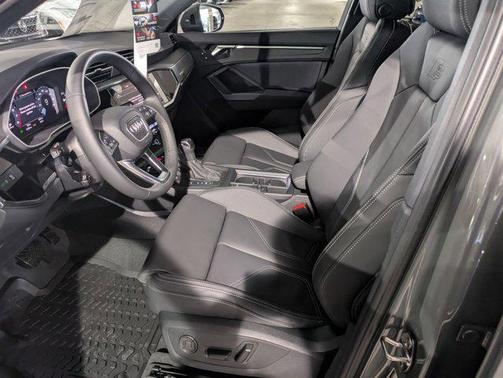 2025 Audi Q3 Premium 45 TFSI S line quattro Tiptronic