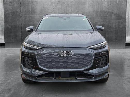 2025 Audi Q6 e-tron Premium Plus quattro
