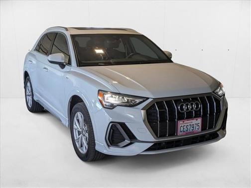 2022 Audi Q3 45 S line Premium