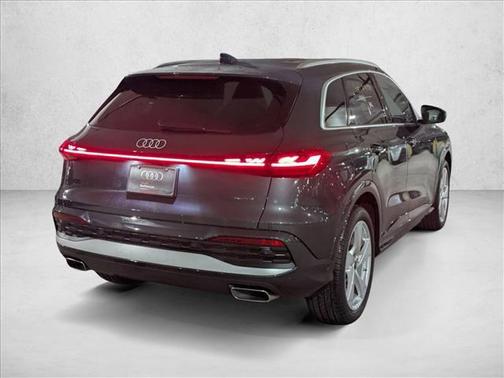 2025 Audi Q5 Prestige TFSI quattro S tronic