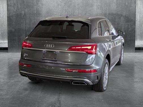 2022 Audi Q5 45 S line Premium