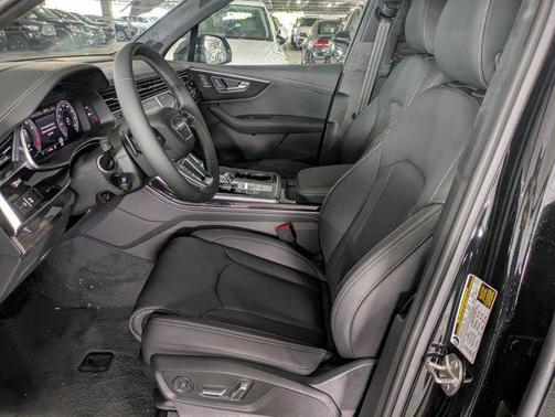 2025 Audi Q7 55 Prestige
