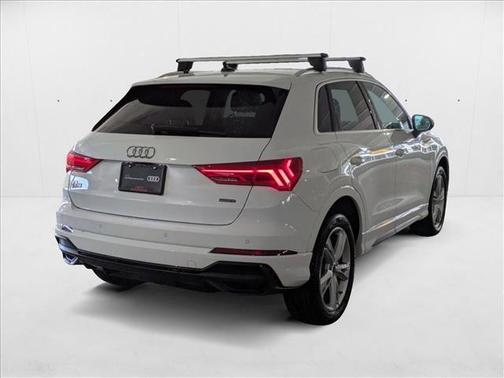 2022 Audi Q3 45 S line Premium