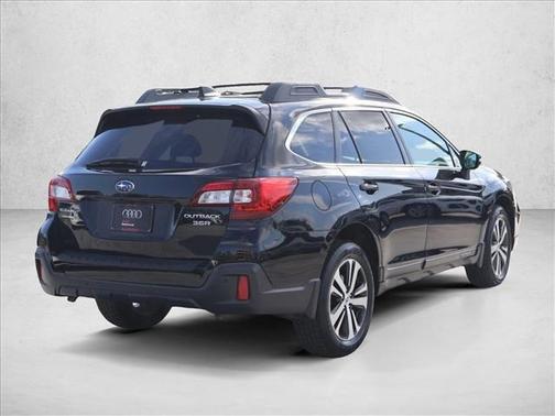 Crystal Black Silica 2019 Subaru Outback 3.6R Limited
