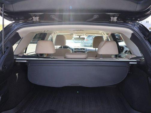 Crystal Black Silica 2019 Subaru Outback 3.6R Limited