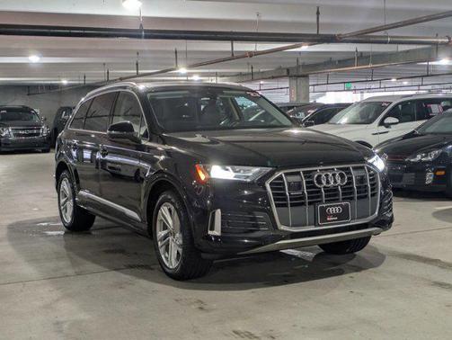 2023 Audi Q7 45 Premium