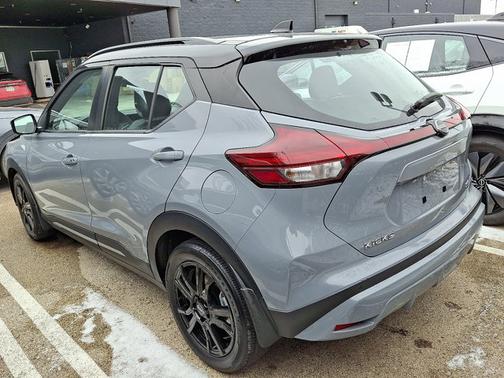 2023 Nissan Kicks SR