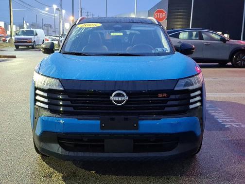 2025 Nissan Kicks SR