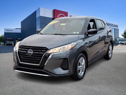 Gun Metallic 2023 Nissan Kicks S
