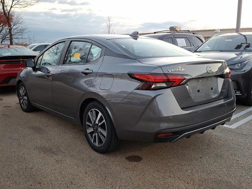 2023 Nissan Versa 1.6 SV