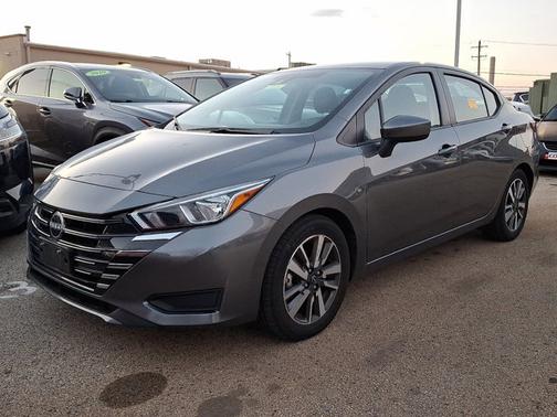 2023 Nissan Versa 1.6 SV