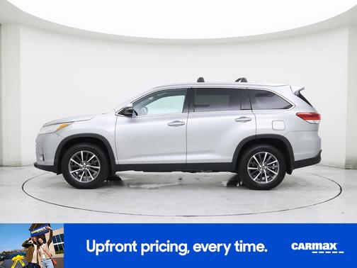 Silver 2019 Toyota Highlander XLE