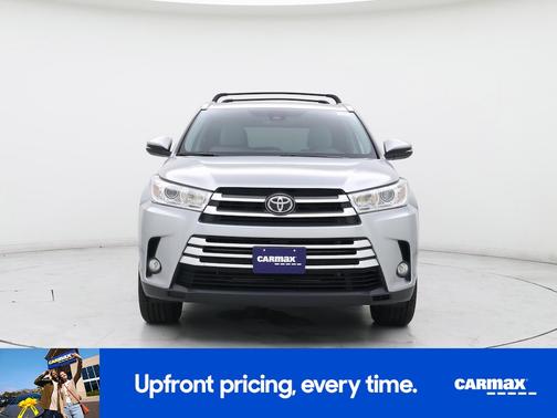 Silver 2019 Toyota Highlander XLE