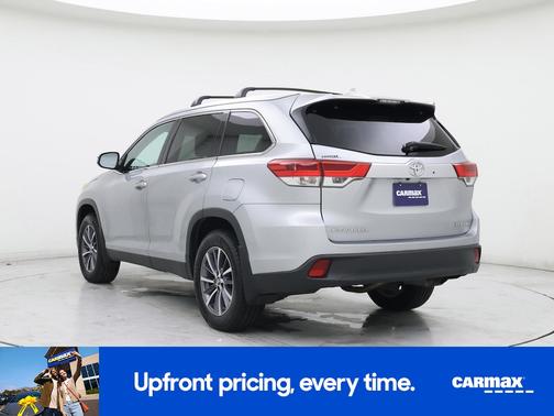 Silver 2019 Toyota Highlander XLE