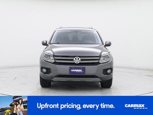 Silver 2016 Volkswagen Tiguan SE