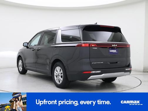 2022 Kia Carnival LX