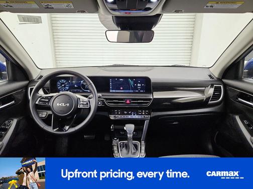 Blue 2024 Kia Seltos S